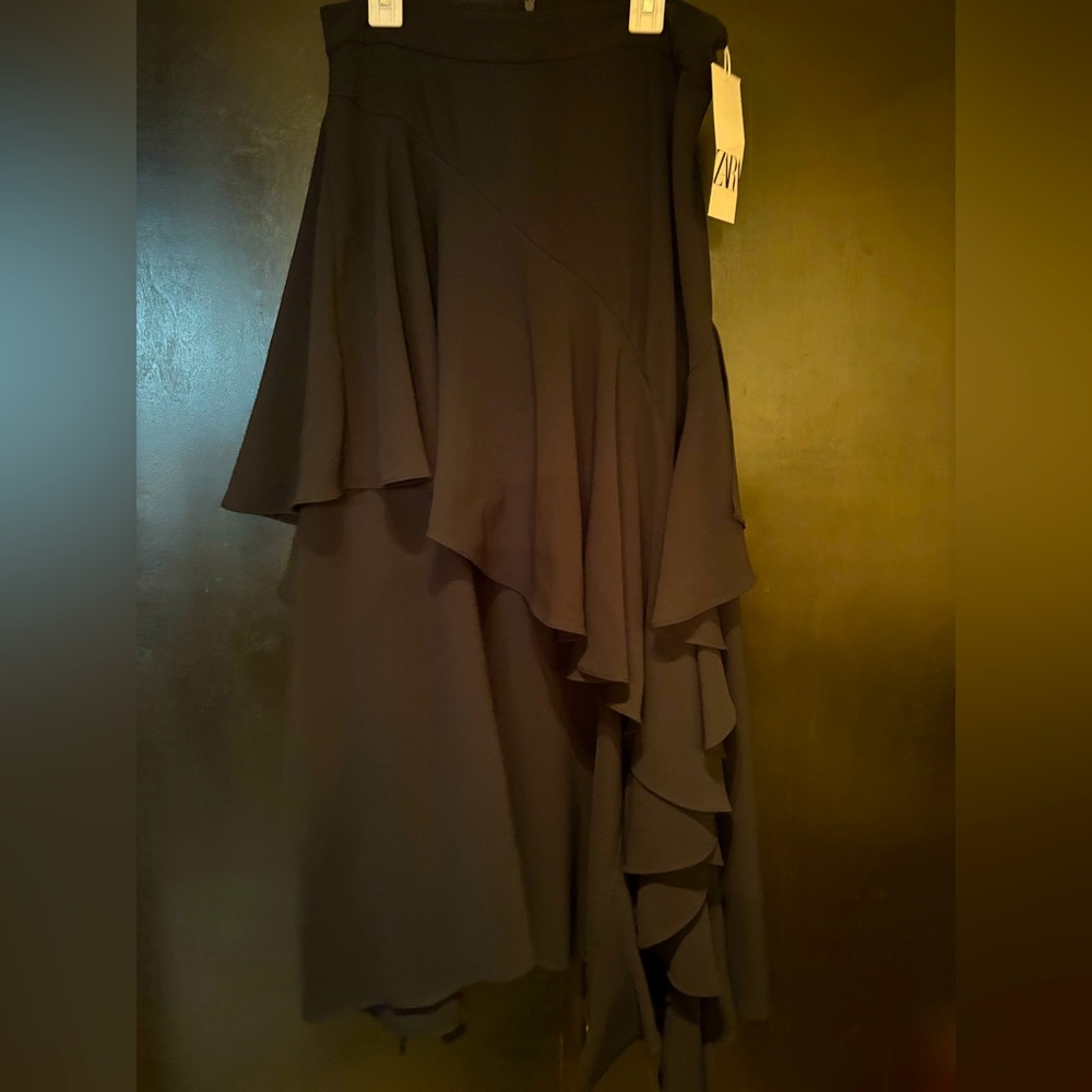 New Zara skirt black